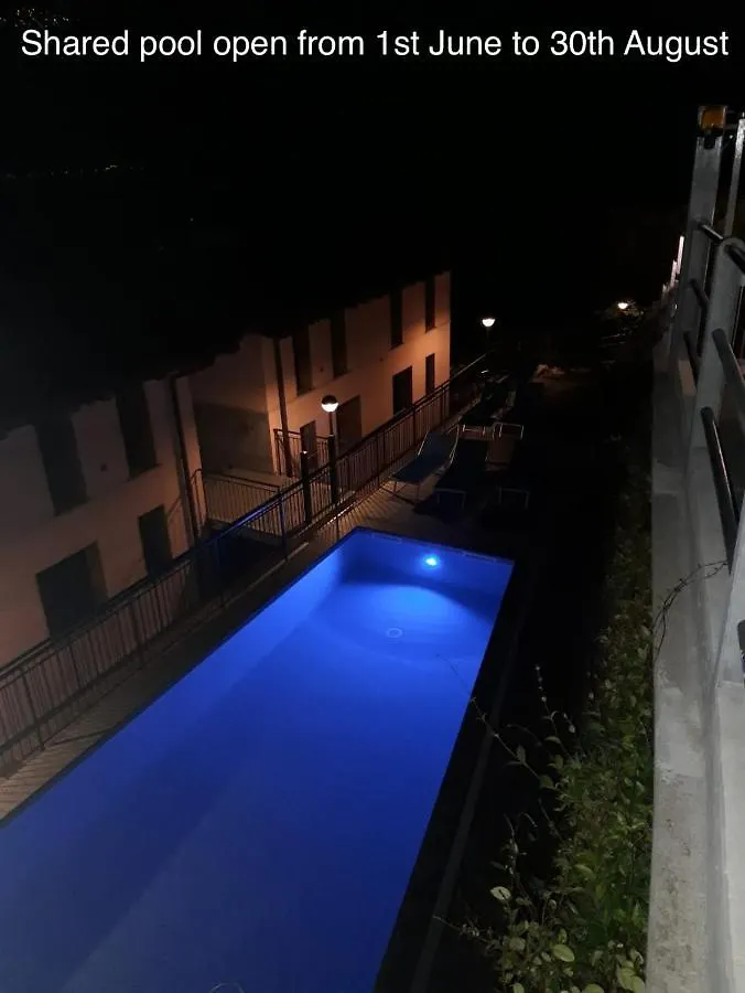 Appartamento 3 Il Tornante Nesso Lägenhet
